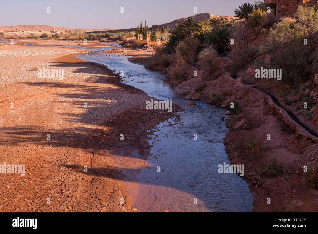 Die Asif Ounila Fluss, Aït Benhaddou‌, Ouarzazate Provinz, Drâa-- Tafilalet, Marokko, Afrika. Stockfoto