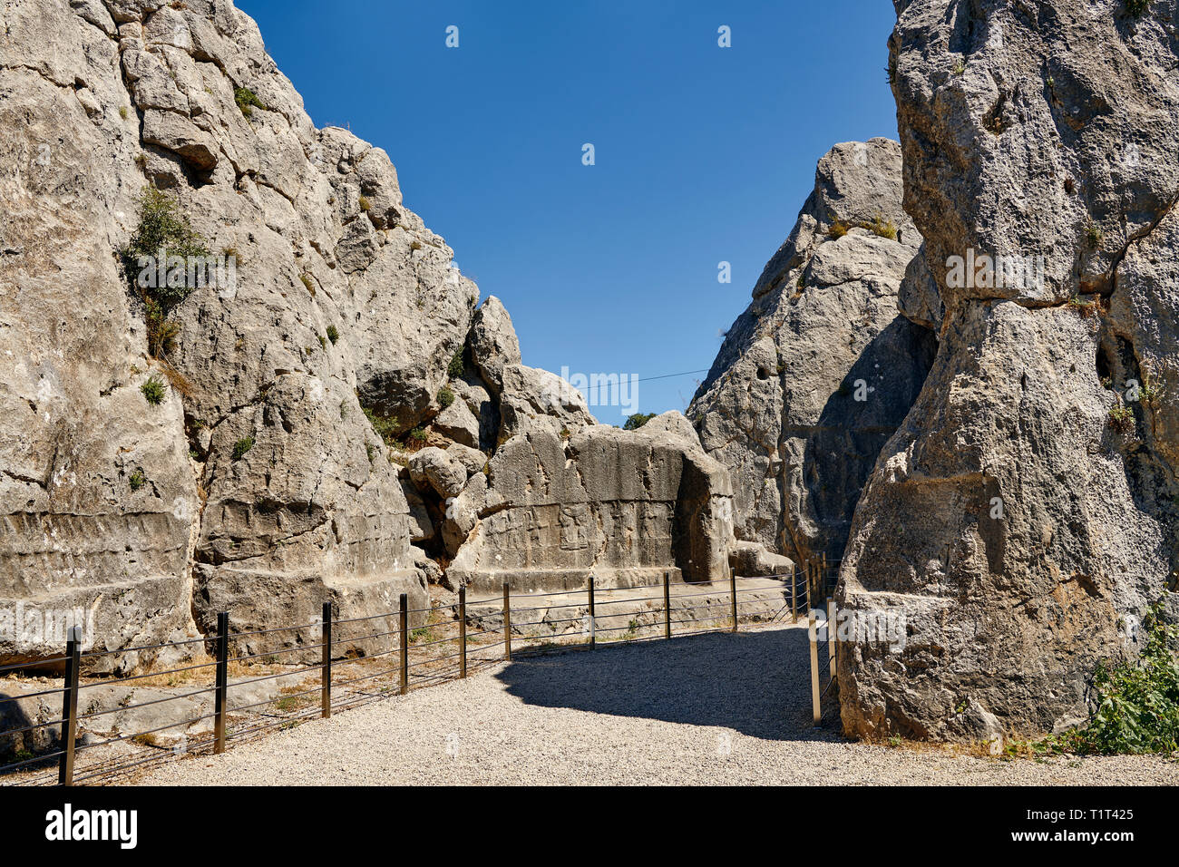 13. Jahrhundert v. Chr. Hethiter religiösen Felszeichnungen von Yazılıkaya Hethiter rock Heiligtum, Kammer ein, Hattusa, Bogazale, Türkei. Stockfoto