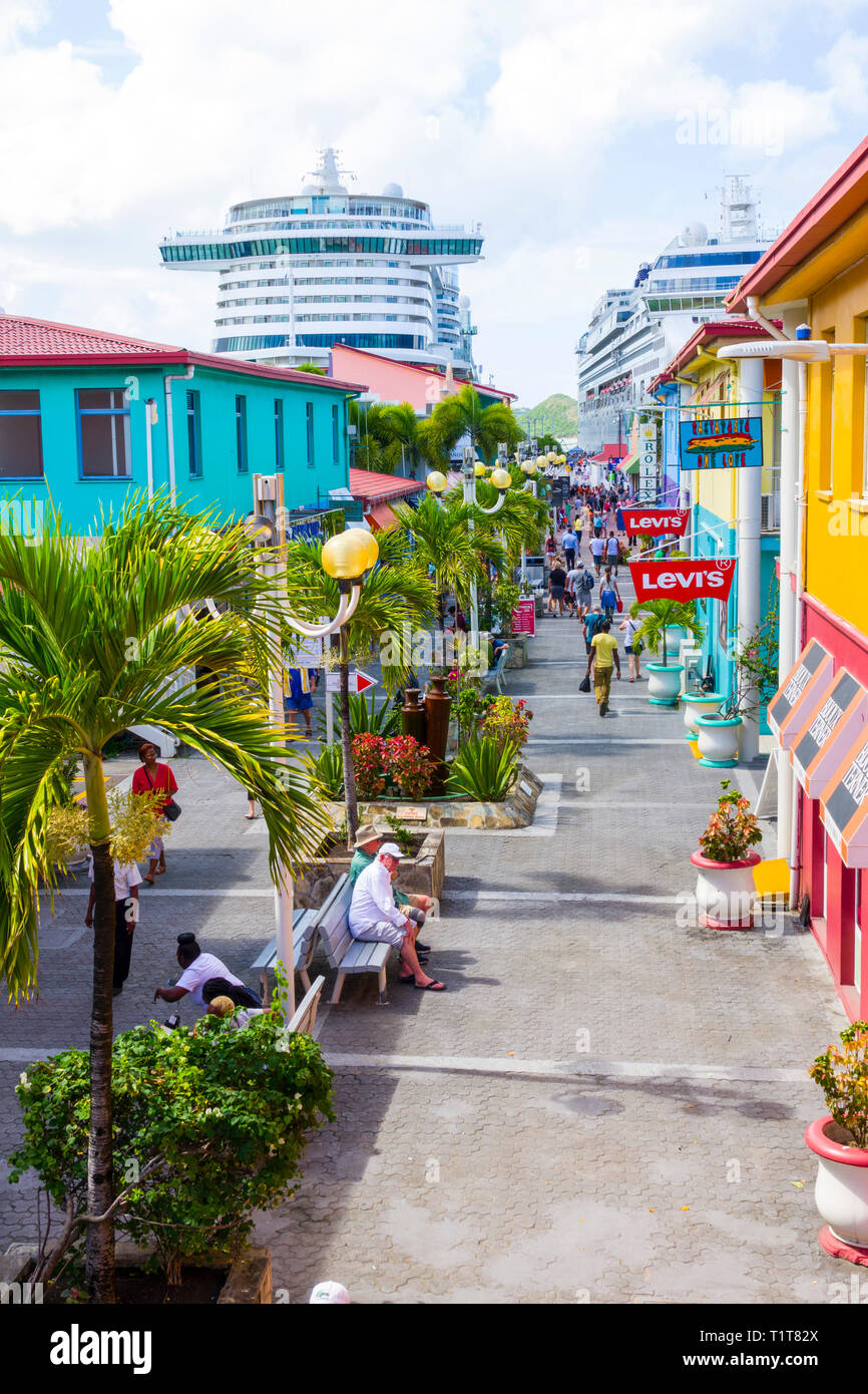 St. John's Antigua ist die Hauptstadt und größte Stadt von Antigua und Barbuda, der Westindischen Inseln in der Karibik, und mit einer Bevölkerung von 22 Stockfoto