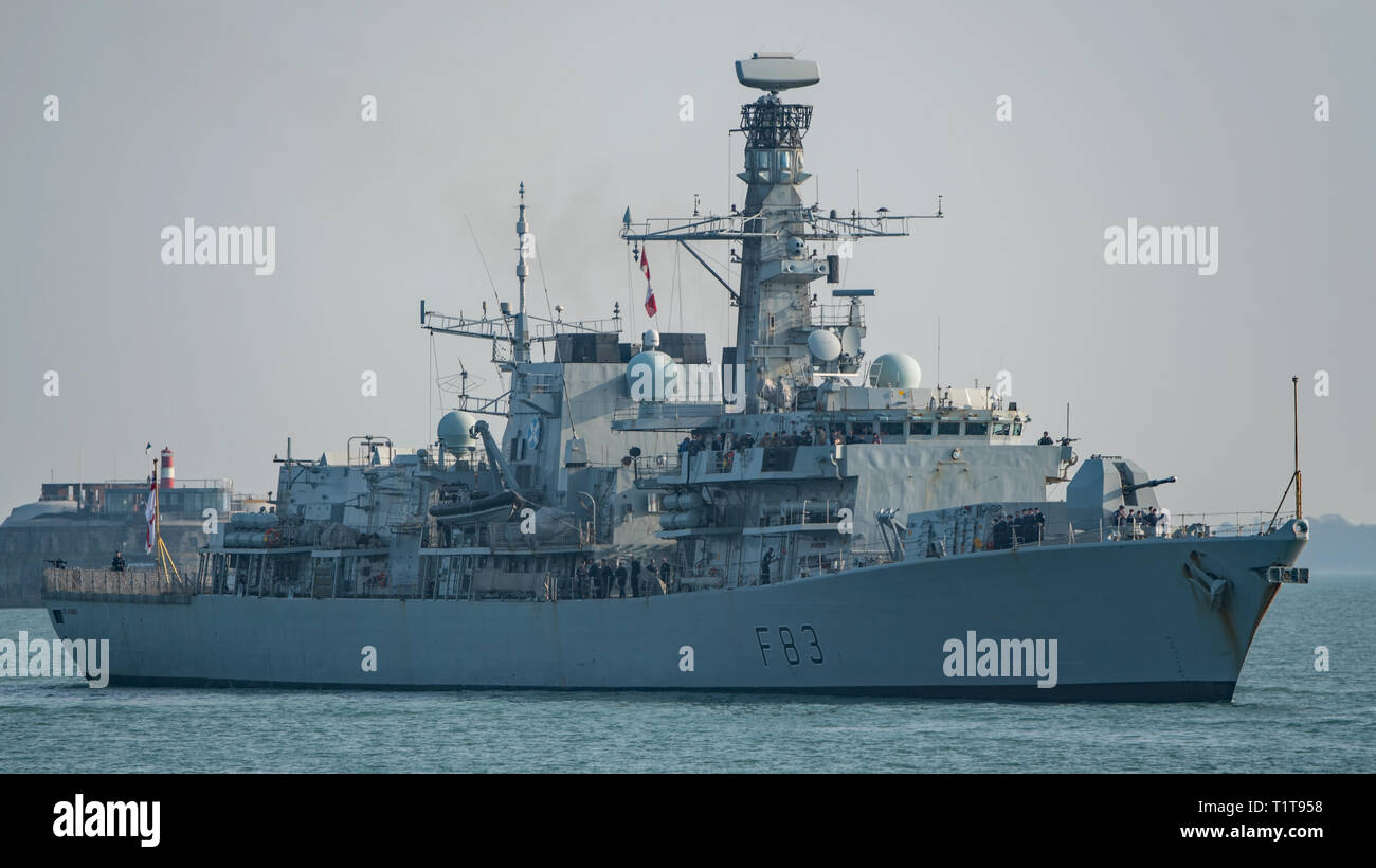 Die Royal Navy Typ 23 Anti-U-Boot Fregatte HMS St Albans (F83) in Bezug auf die Ansätze nach Portsmouth Harbour, UK am 28. März 2019. Stockfoto