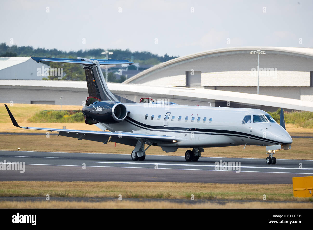 Air Hamburg Embraer Legacy 650 E D-Armee bei der Farnborough International Air Show 2018, Großbritannien Stockfoto