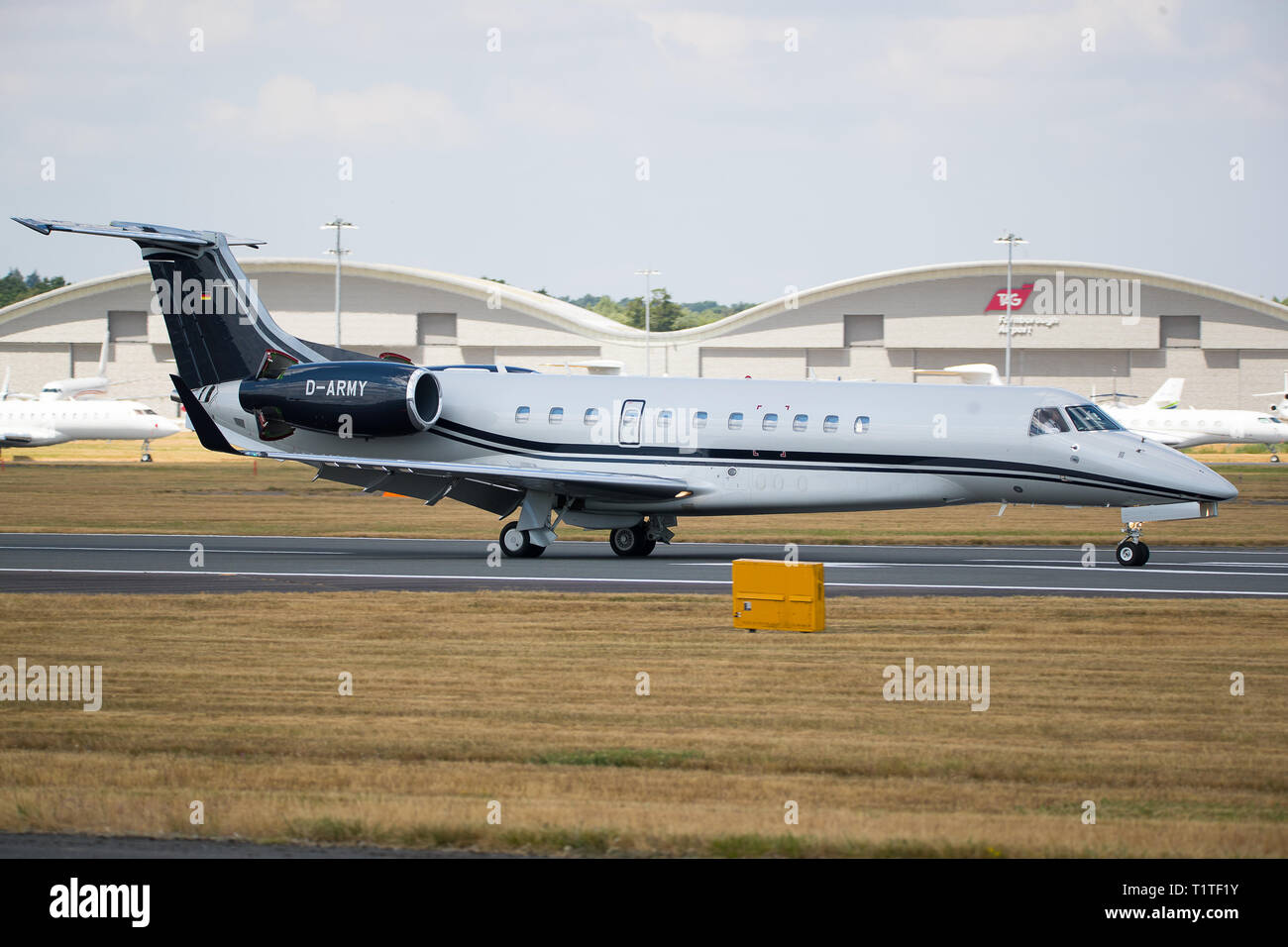 Air Hamburg Embraer Legacy 650 E D-Armee bei der Farnborough International Air Show 2018, Großbritannien Stockfoto