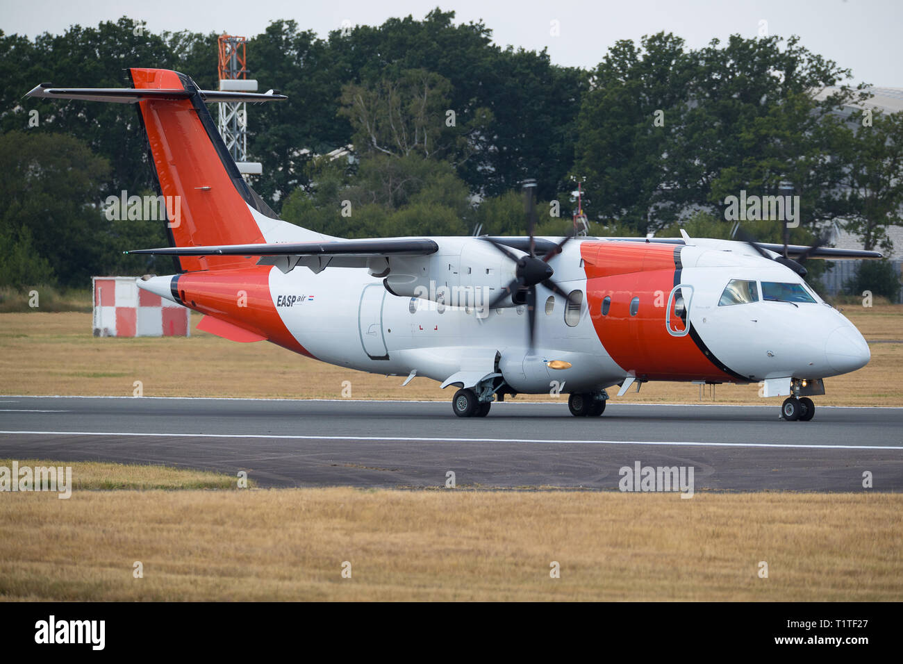 AeroRescue Dornier Do-328 VH-ppj Auf der Farnborough Air Show 2018, Großbritannien Stockfoto