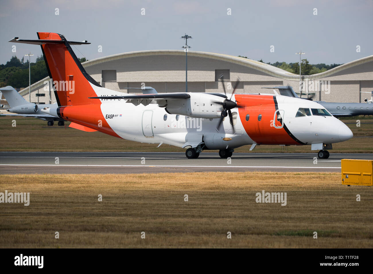 AeroRescue Dornier Do-328 VH-ppj Auf der Farnborough Air Show 2018, Großbritannien Stockfoto