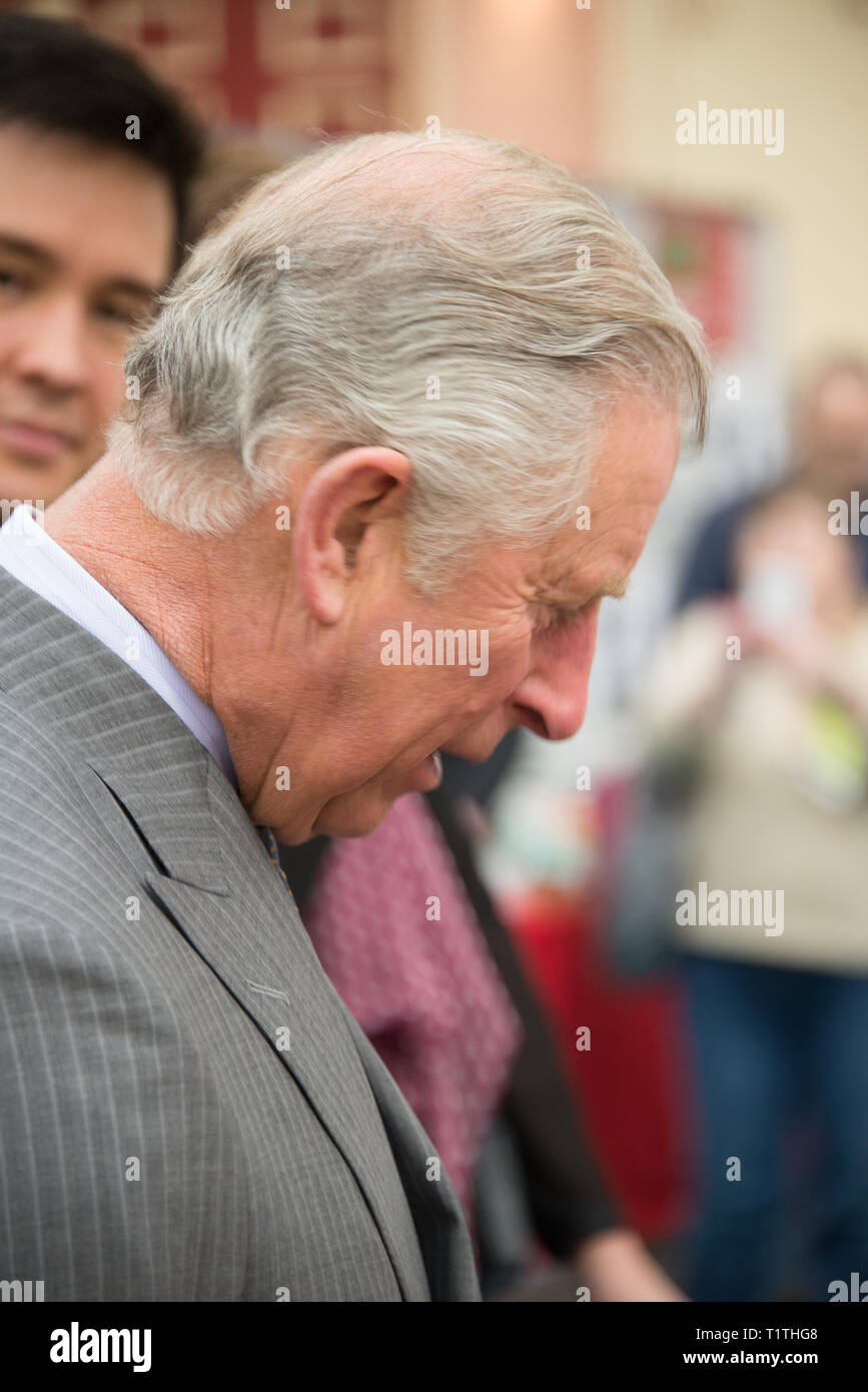 Prinz Charles auf Royal Walkabout, Charles, Prinz von Wales, der Thronfolger zu den britischen Thron als das älteste Kind der Königin Elizabeth II. Stockfoto