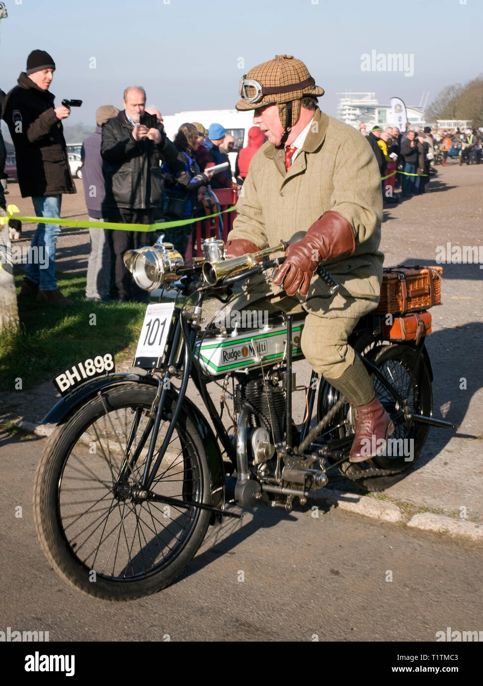 Pioneer laufen Epsom nach Brighton Oldtimer Motorrad laufen 80. Jahrestag Stockfoto