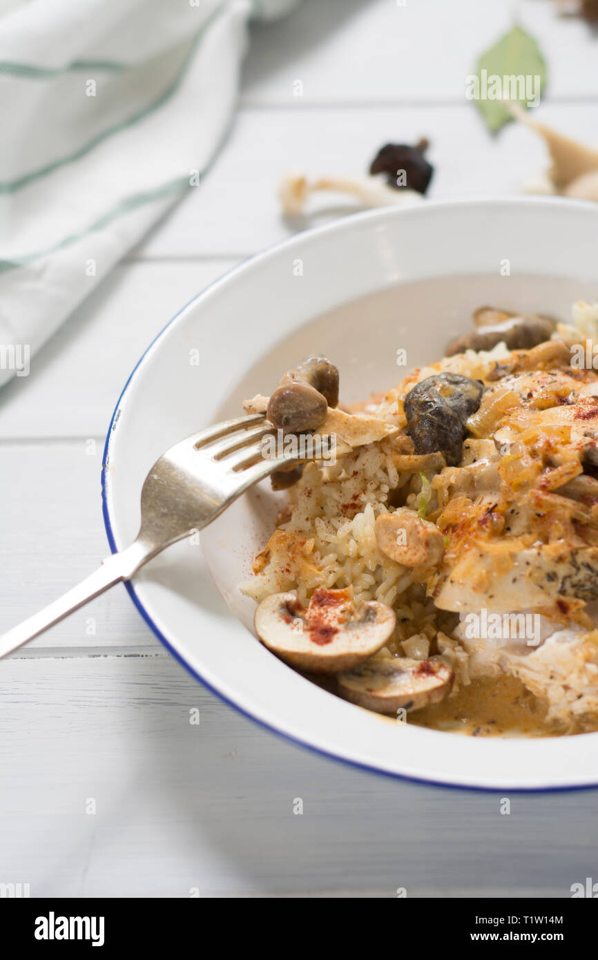 Huhn und Pilz Stroganoff Rezept Stockfoto