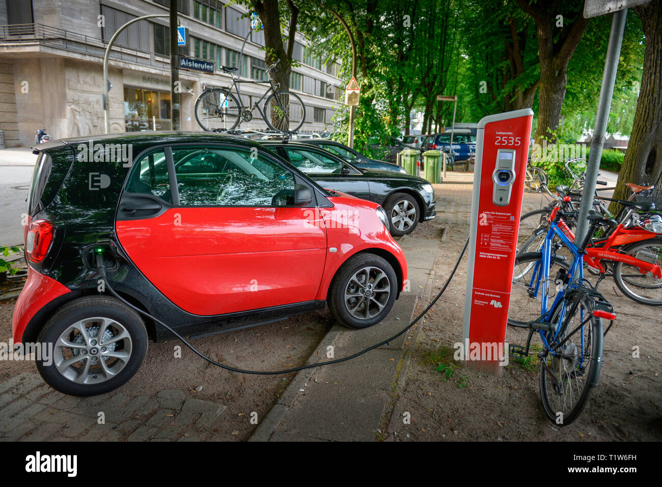 Ladestation E Auto Hamburg