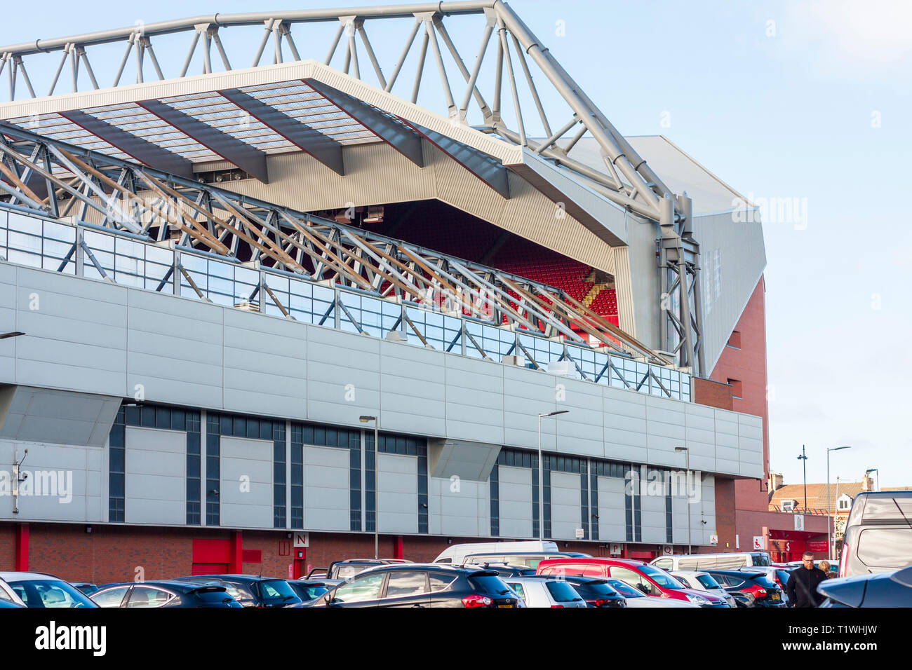 Ein Blick auf das neue Haupt von Anfield Road, Liverpool, Merseyside, UK Stand Stockfoto