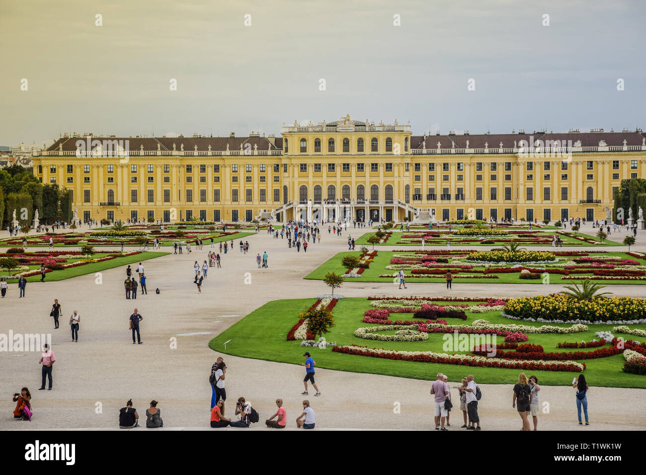 September Garden Stockfotos und bilder Kaufen Alamy