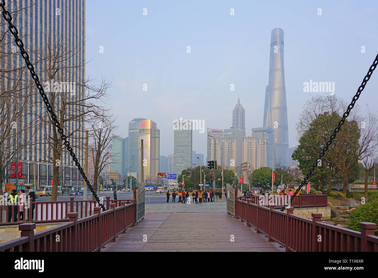SHANGHAI, China - 4 Mar 2019 - Blick auf gucheng Park, einem städtischen Park am östlichen Ende der Renmin Road in Shanghai, China. Stockfoto