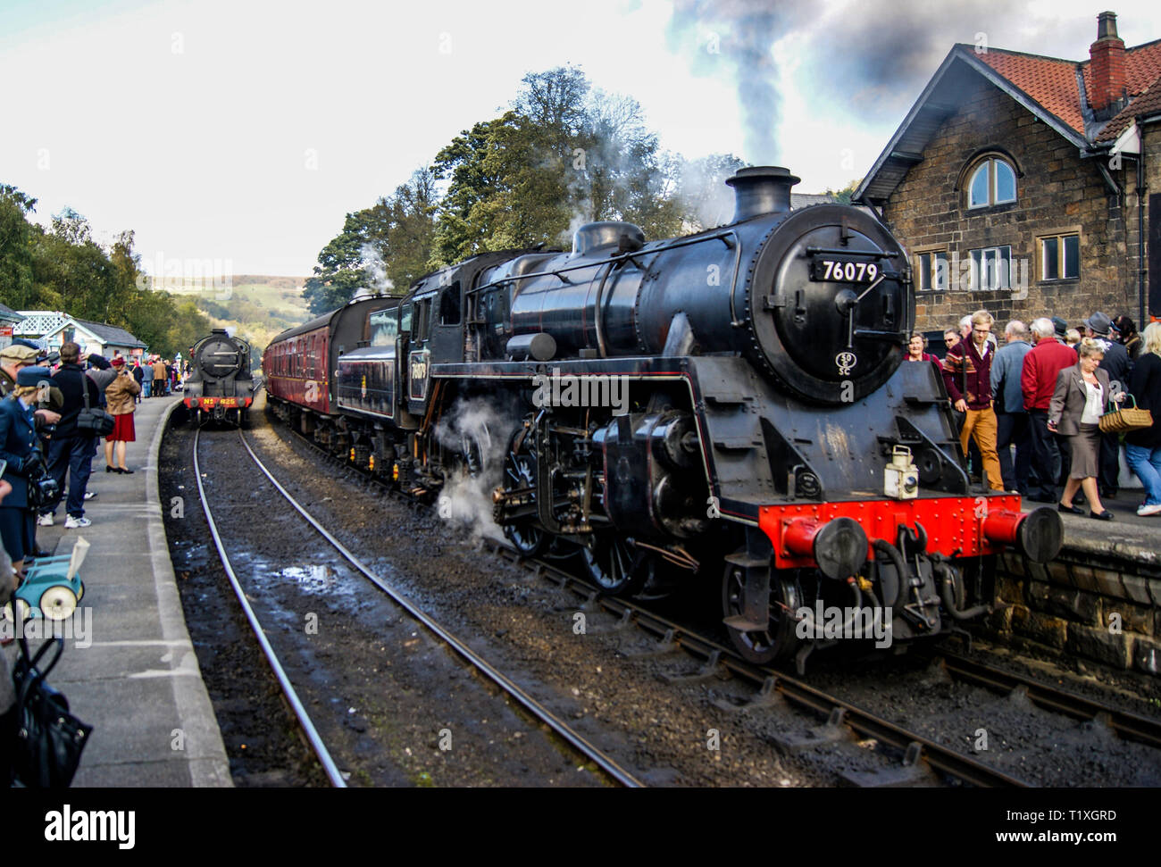 Klasse 4 Dampflok Nr. 76079 bei Grossmount Station auf der North Yorkshire Railway Stockfoto