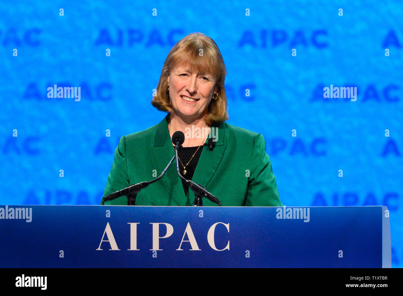 Britische Abgeordnete Joan Ryan beobachtet, als er während des American Israel Public Affairs Committee (AIPAC) Policy Conference in Washington, DC. Stockfoto