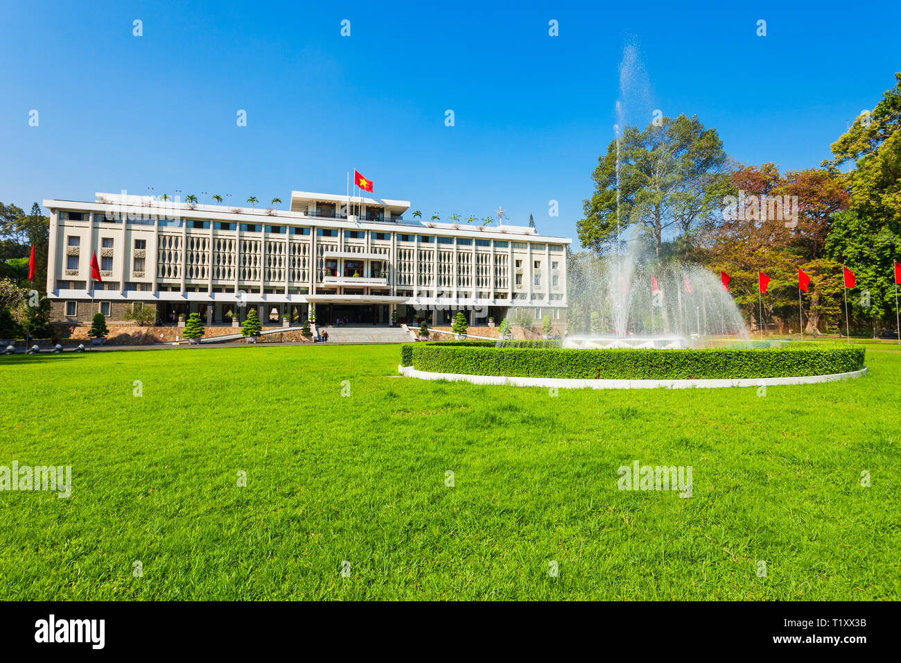 Unabhängigkeit Schloss oder Palast der Wiedervereinigung ist einer der wichtigsten öffentlichen Wahrzeichen in Ho Chi Minh City in Vietnam. Stockfoto