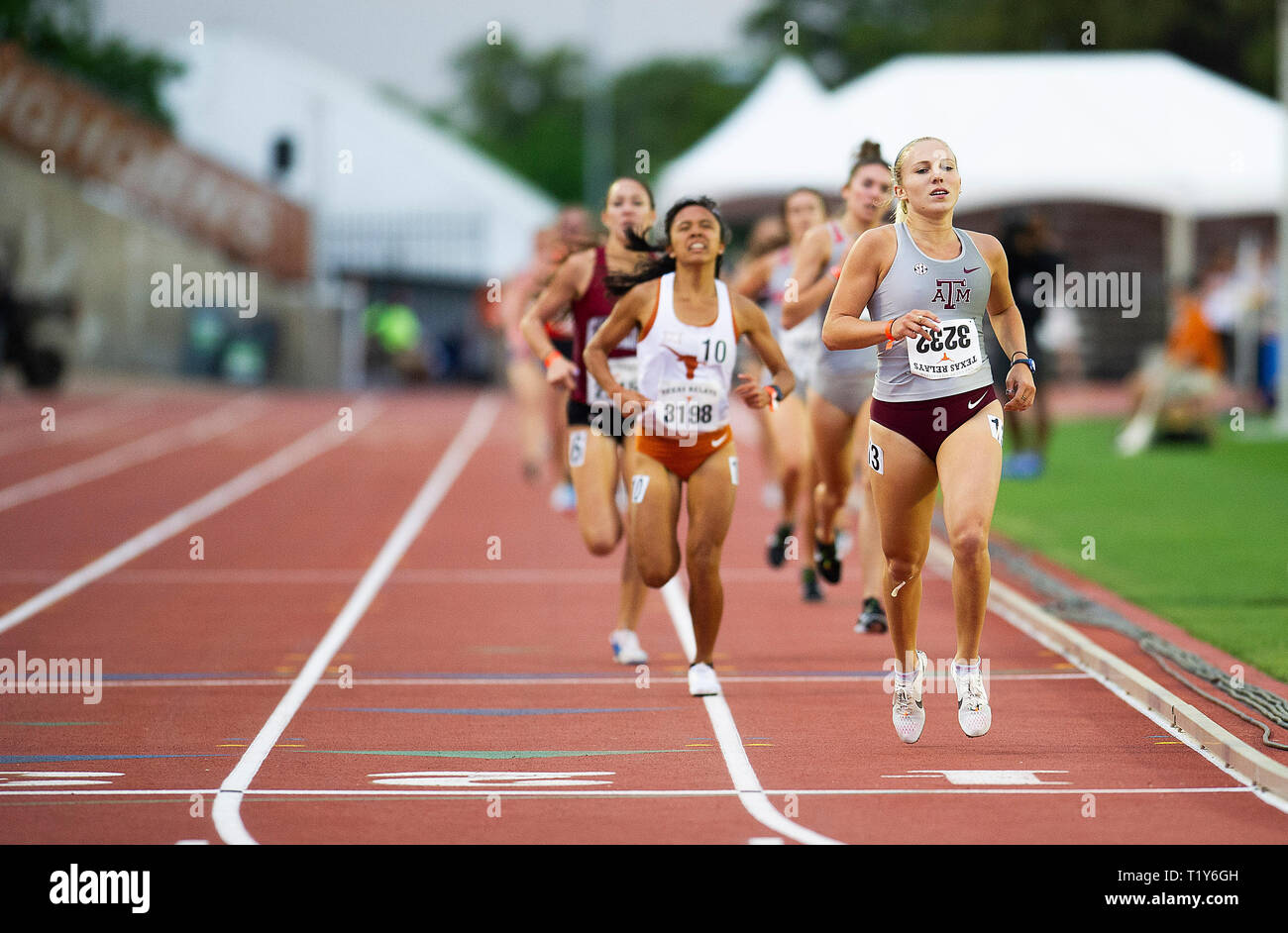 März 28, 2019: Hannah Campbell #3232 mit der Texas A&M in Aktion Frauen 1500 Meter laufen Abschnitt B "UNIV" an der Clyde Littlefield Texas Relais, Mike A. Myers Stadion. Austin, Texas. Mario Cantu/CSM Stockfoto