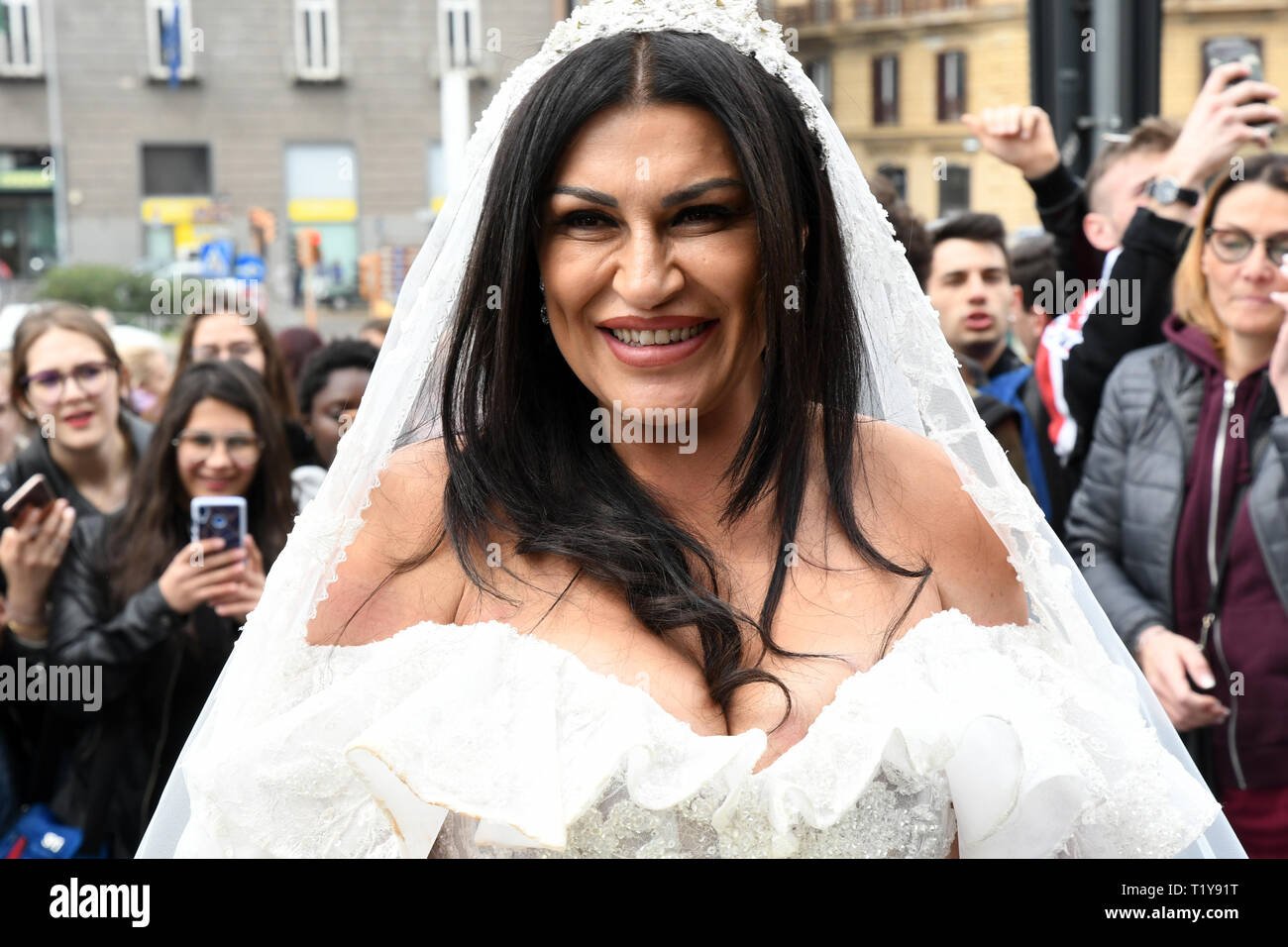 Maschio Angioino' Neapel 28.03 2019 Heirat von Tony Colombo mit Tina Rispoli  im Foto: Tina Rispoli Stockfotografie - Alamy