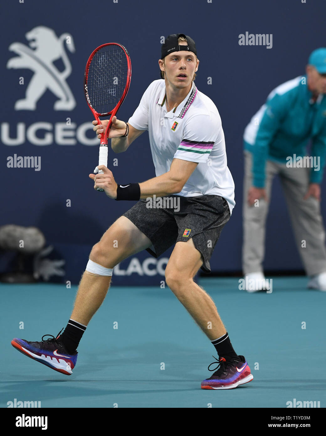 Miami Gardens Fl Usa 28 Marz 2019 Denis Shapovalov Vs Frances Tiafoe Auf Tribune Hof Bei Der Miami Offen Gehalten Im Hard Rock Stadium Am 28 Marz 2019 In Miami Florida Quelle