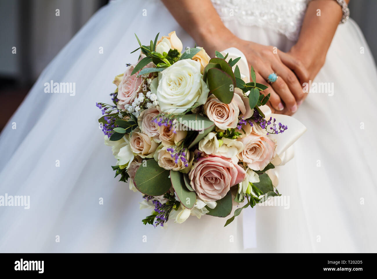 Moderne hochzeitsblumen -Fotos und -Bildmaterial in hoher Auflösung – Alamy