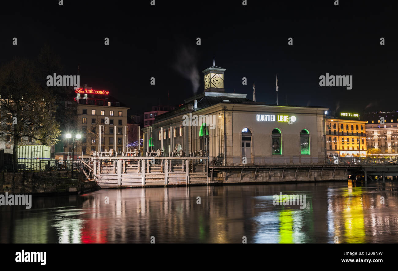 Genf, Schweiz - 24. November 2016: Quartal Libre an der Pont de la Machine. Nacht Stadtbild mit beleuchteten Fassaden im zentralen Bereich von Genf c Stockfoto