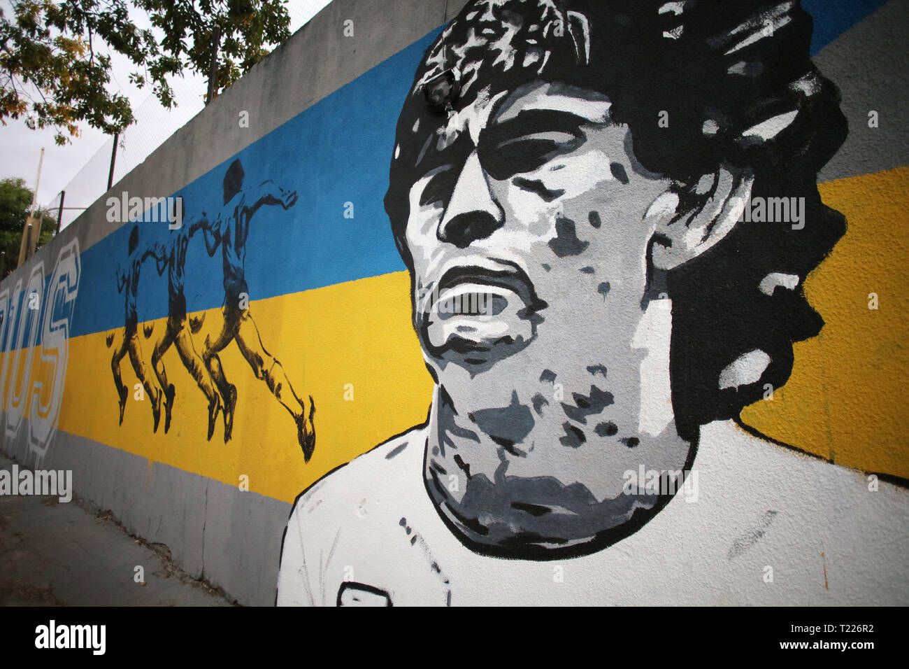Buenos Aires, Argentinien - 30. März 2019: Diego Armando Maradona Graffiti wall Eindruck einen Block entfernt von der Bombonera Stadion in La Boca, Buenos Stockfoto