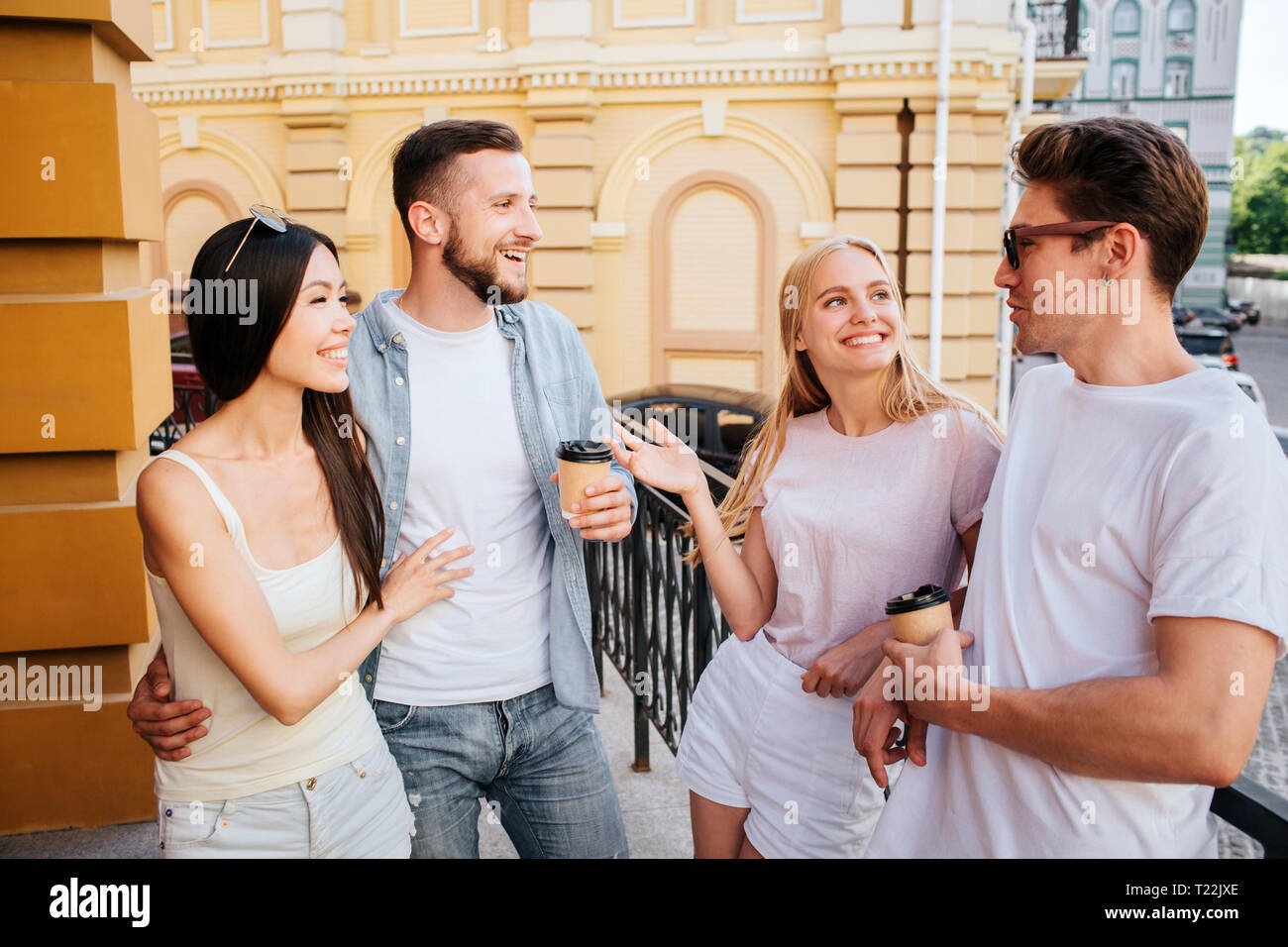 Dating ein griechischer amerikanischer Kerl