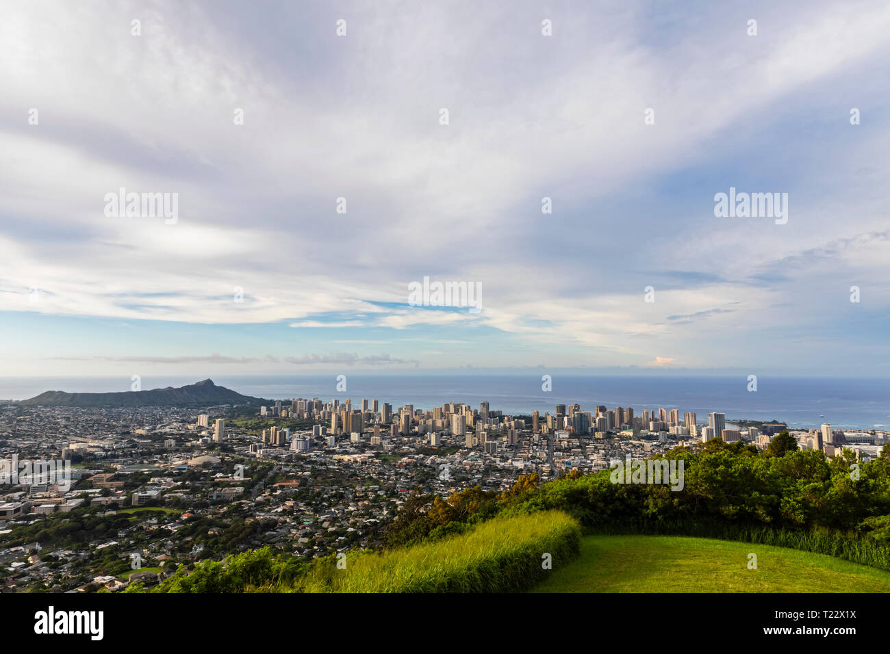 USA, Hawaii, Oahu, Puu Ualakaa State Park, Ansicht von Tantalus Suche nach Honolulu und Diamond Head. Stockfoto
