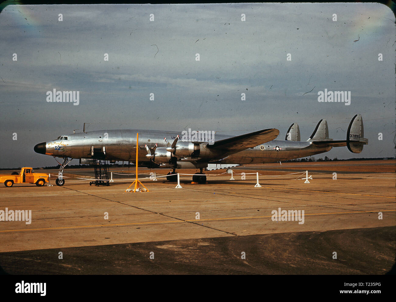 Dwight Eisenhower presidential Aircraft, Columbine III, an Spence, Moultrie, GA, im Februar 1959. Eisenhower die Lockeed Konstellation von 1954 bis 1961. Columbine III war Eisenhower dritten Flugzeugs und die zweite Ebene der moniker Air Force One zu nutzen. 1966 Die Luftwaffe im Ruhestand das Flugzeug und zog sie in die Nationalen Museum der US Air Force in Wright-Patterson AFB, wo es noch auf Anzeige. Stockfoto
