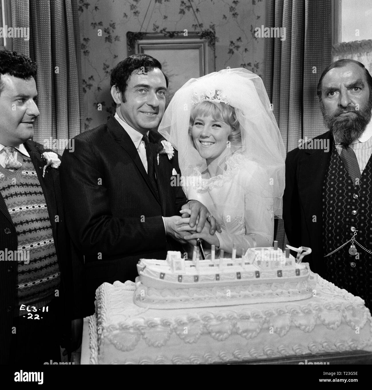 Die Bargee (1964) Harry H Corbett, Hugh Griffith, Ronnie Barker, Julia Foster, Datum: 1964 Stockfoto