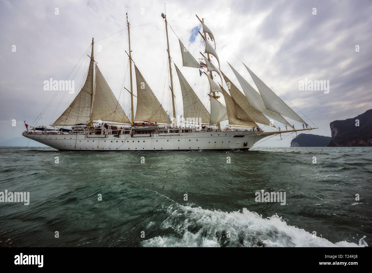 Thailand, Andamanensee, Segelschiff Stockfoto