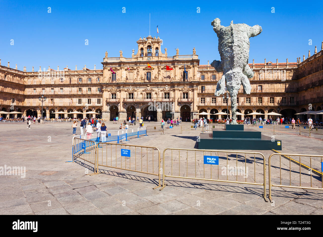 SALAMANCA, SPANIEN - 22. SEPTEMBER 2017: Die Plaza Mayor oder Main Square ist ein großer Platz im Zentrum von Salamanca, als öffentlicher Platz, Sp verwendet Stockfoto