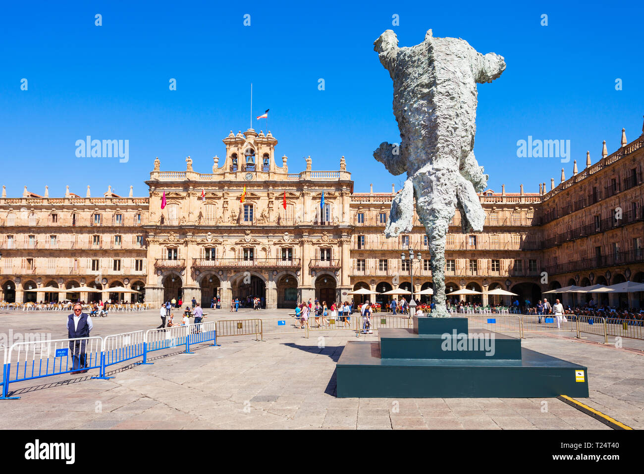 SALAMANCA, SPANIEN - 22. SEPTEMBER 2017: Die Plaza Mayor oder Main Square ist ein großer Platz im Zentrum von Salamanca, als öffentlicher Platz, Sp verwendet Stockfoto