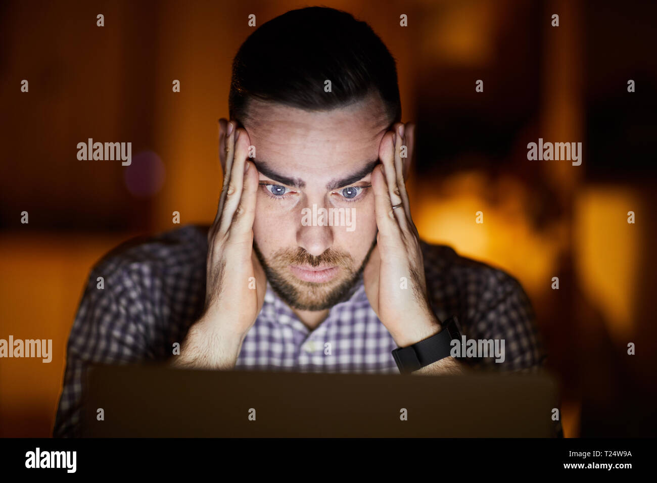 Arbeiten bei Nacht Stockfoto