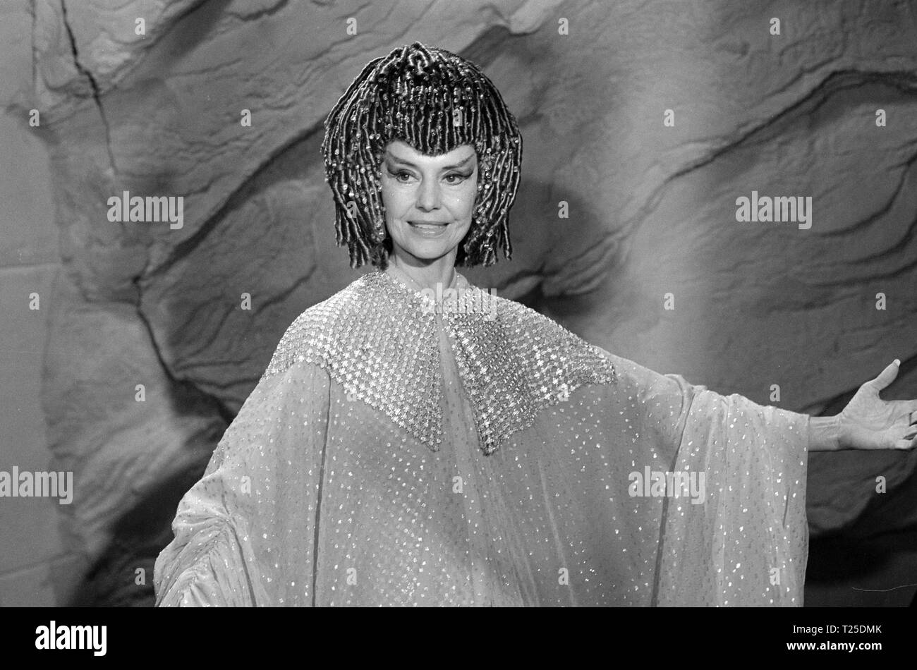 Warlords of Atlantis (1978) Cyd Charisse, Datum: 1978 Stockfoto