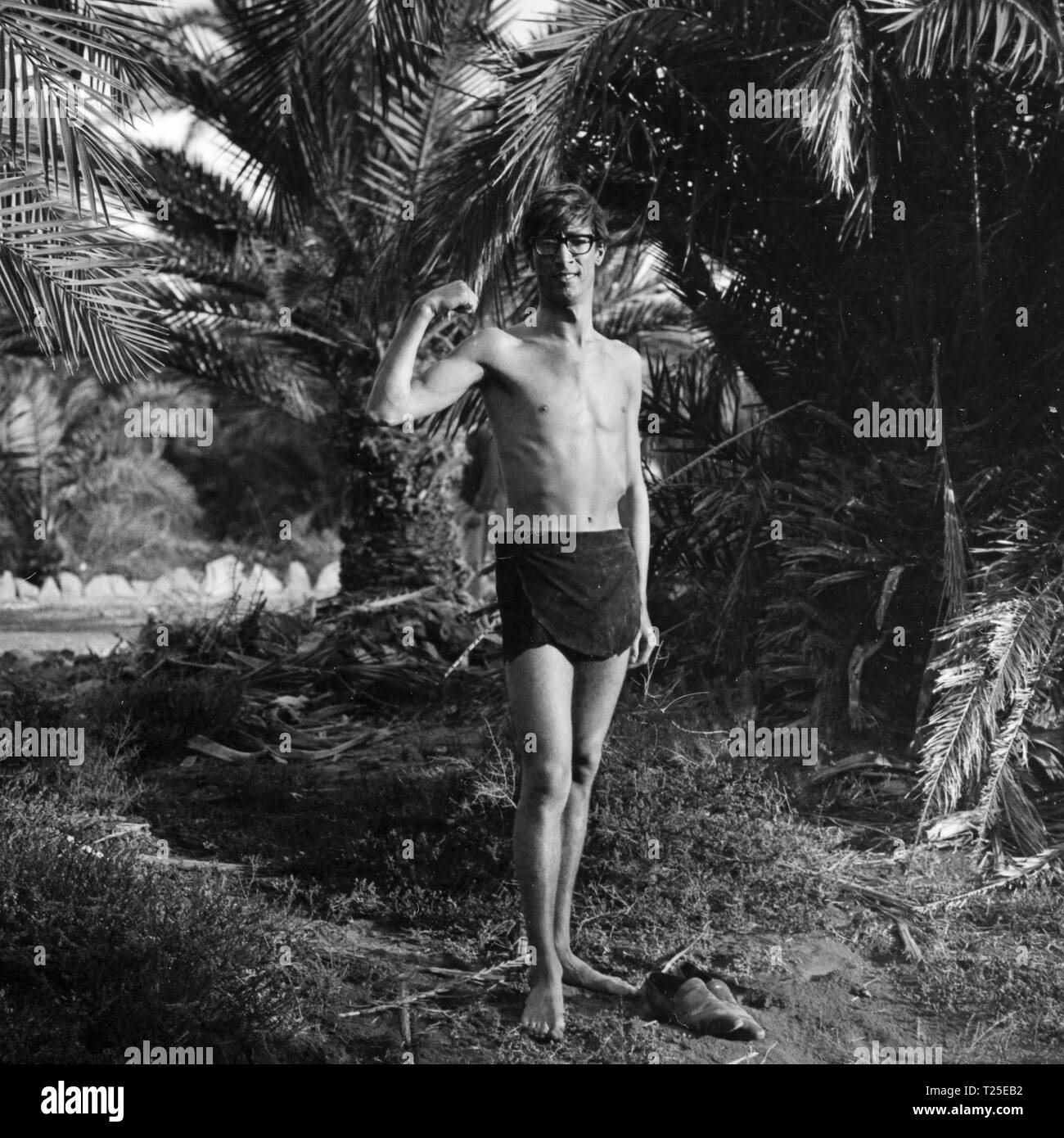 Wundervolles Leben (1964) Hank Marvin von den Schatten gekleidet, wie Tarzan Datum: 1964 Stockfoto