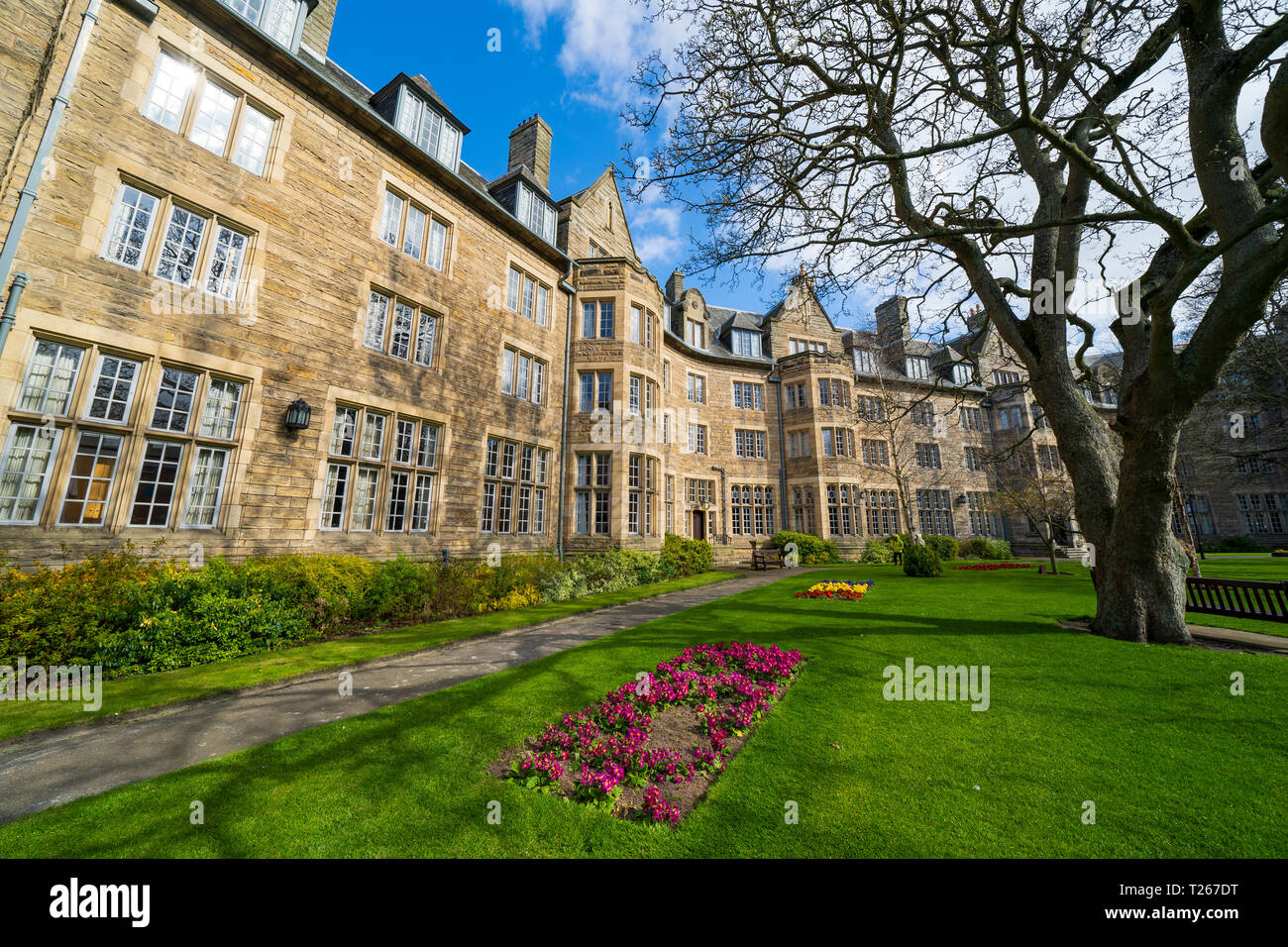 Blick auf St. Salvators Hall of Residence, Beherbergung der Studenten, an der Universität St Andrews, Fife, Schottland, Großbritannien Stockfoto