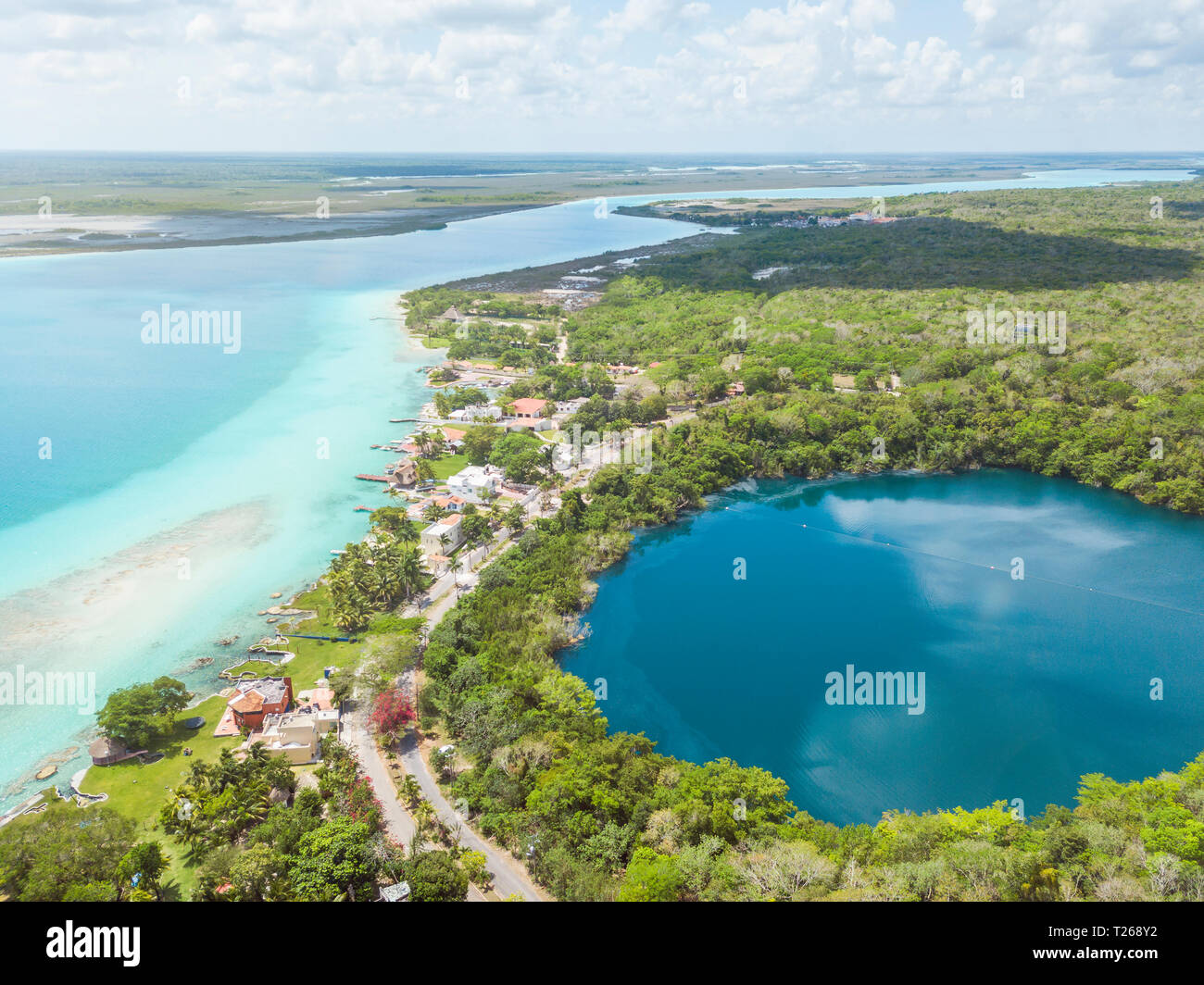 Mexiko, Yucatan, Quintana Roo, Lagune von Bacalar, drone Bild Stockfoto