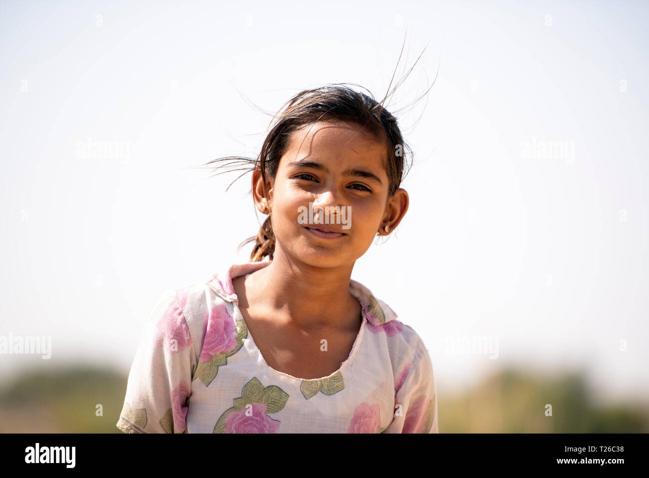 Eine junge bhil Stamm Mädchen, Rajasthan, Indien. Stockfoto