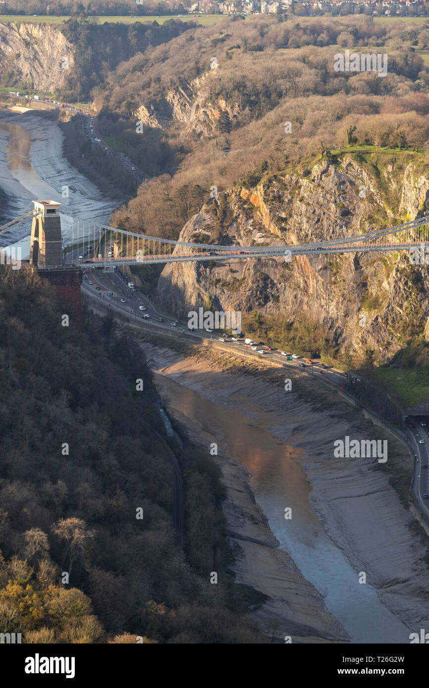 Clifton Suspension Bridge und die Avon Gorge. Bristol aus der Luft. Stockfoto