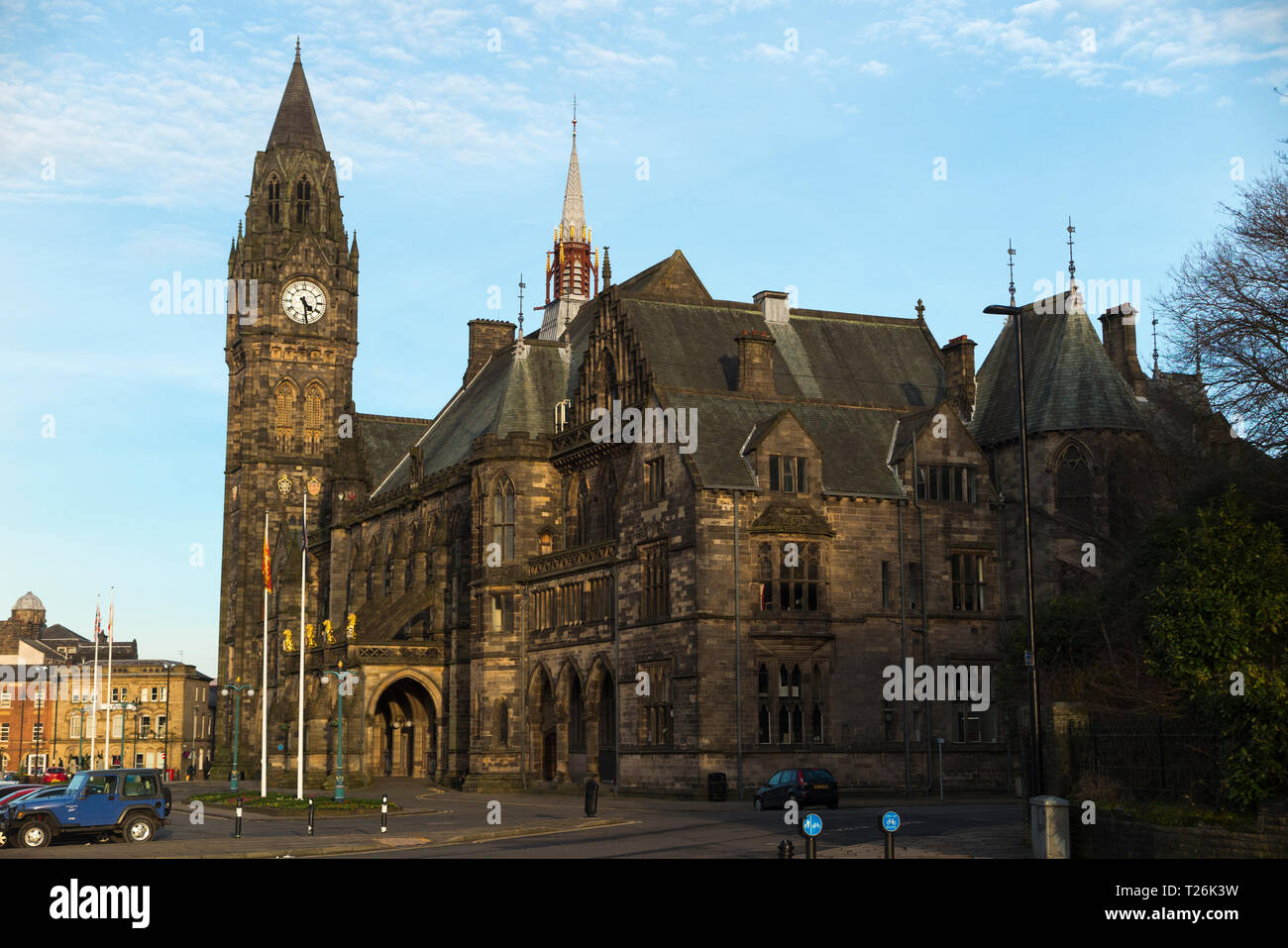 Rochdale Rathaus und Turm uhr mit blauer Himmel und am späten Nachmittag Sonne/Sonne/Sonne. Rochdale Lancashire. UK. (106) Stockfoto