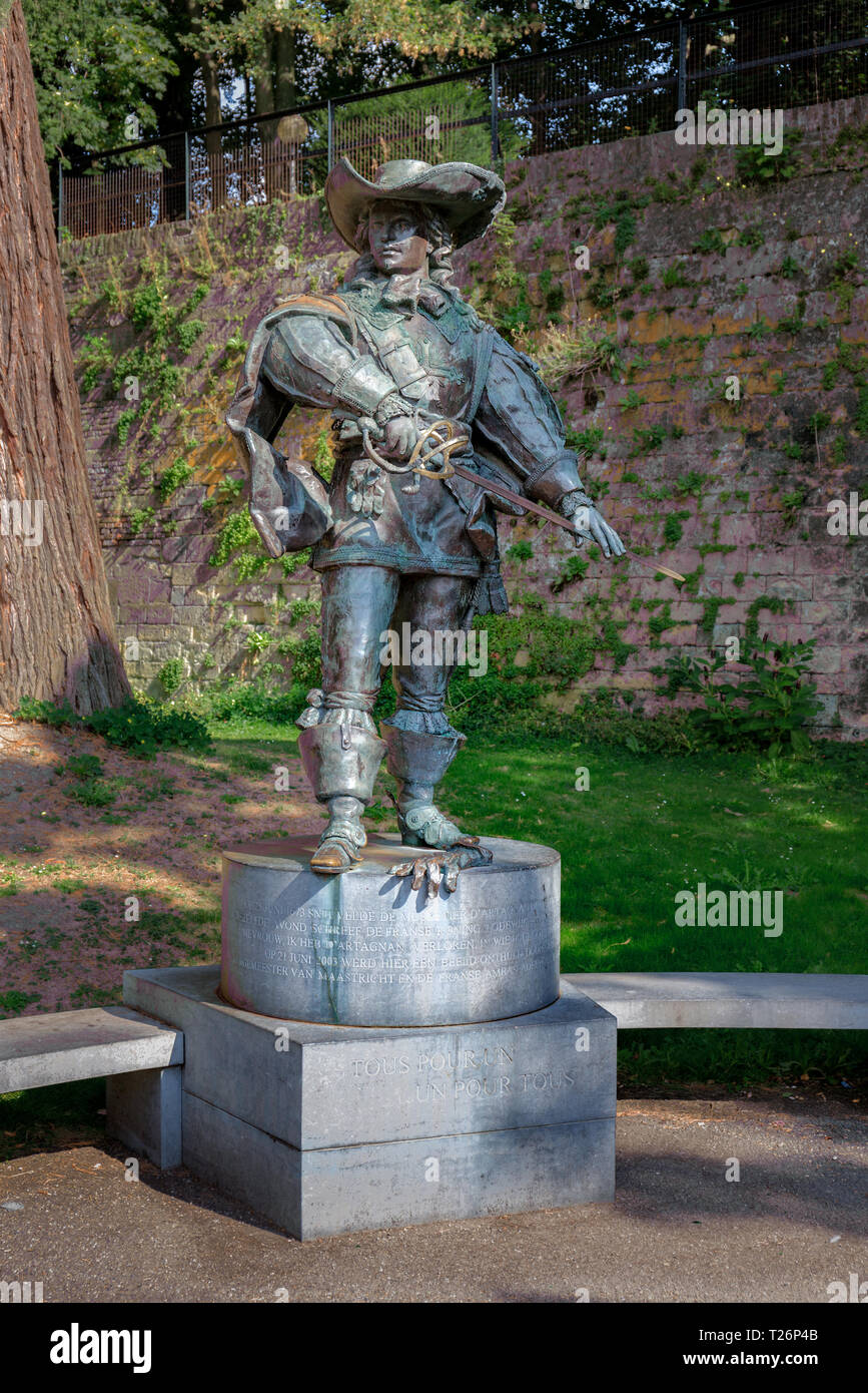 Ein Bummel durch die Aldenhofpark von Maastricht finden Sie die Statue von D'Artagnan, dem berühmten Musketier und literarischen Charakter der Romane von A Stockfoto