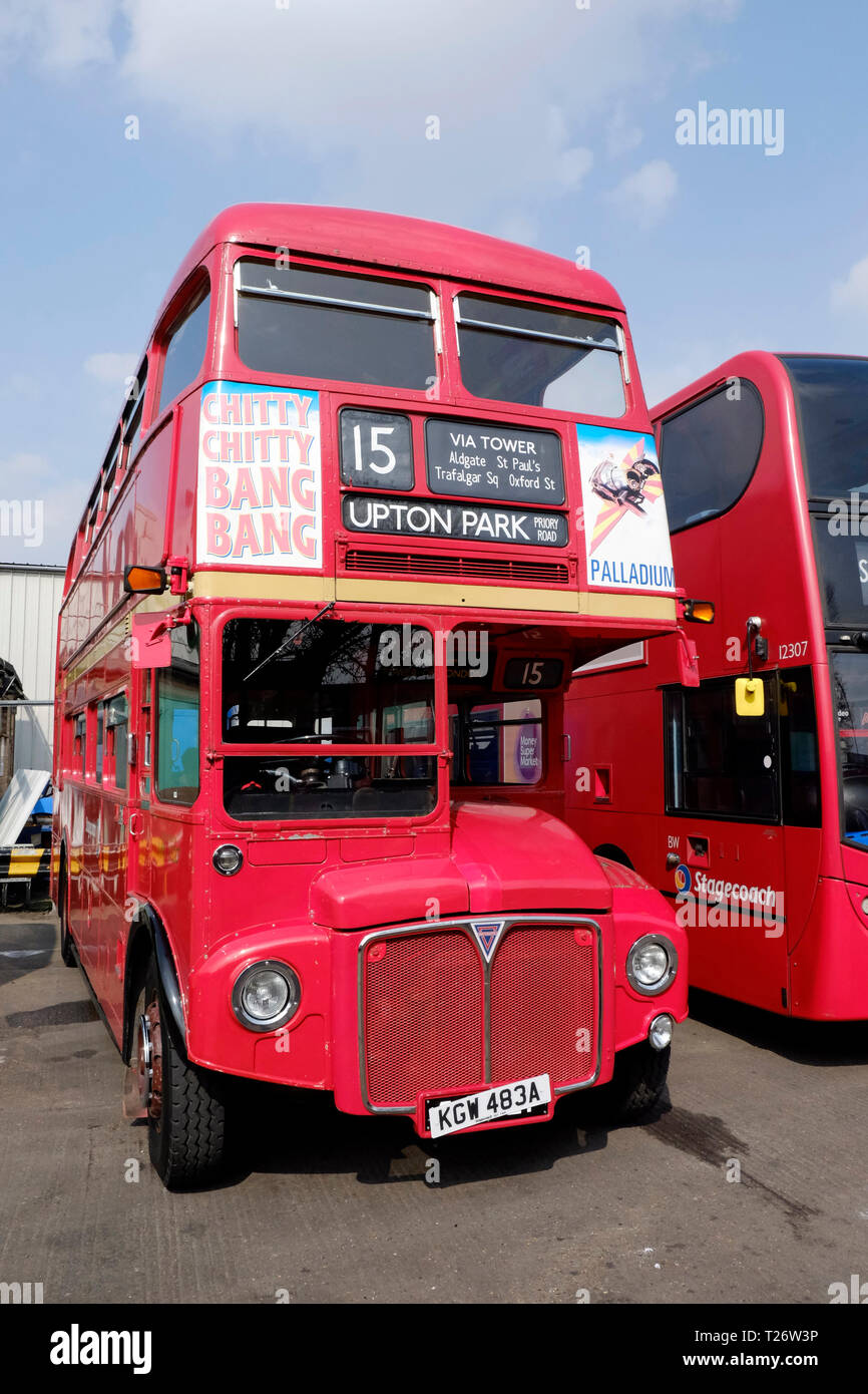 London, UK, 30. März, 2019. London Bus Museum läuft alte Busse in Bellen, und die Passagiere können Sie gratis. Credit: Yanice Idir/Alamy leben Nachrichten Stockfoto