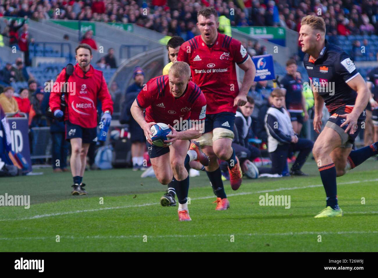 Edinburgh, Schottland, 30. März 2019. Keith Earls riefen einen Versuch für Munster Rugby gegen Edinburgh Rugby im Viertelfinale des Heineken Champions Cup bei BT Stadion Murrayfield, Edinburgh. Credit: Colin Edwards/Alamy leben Nachrichten Stockfoto