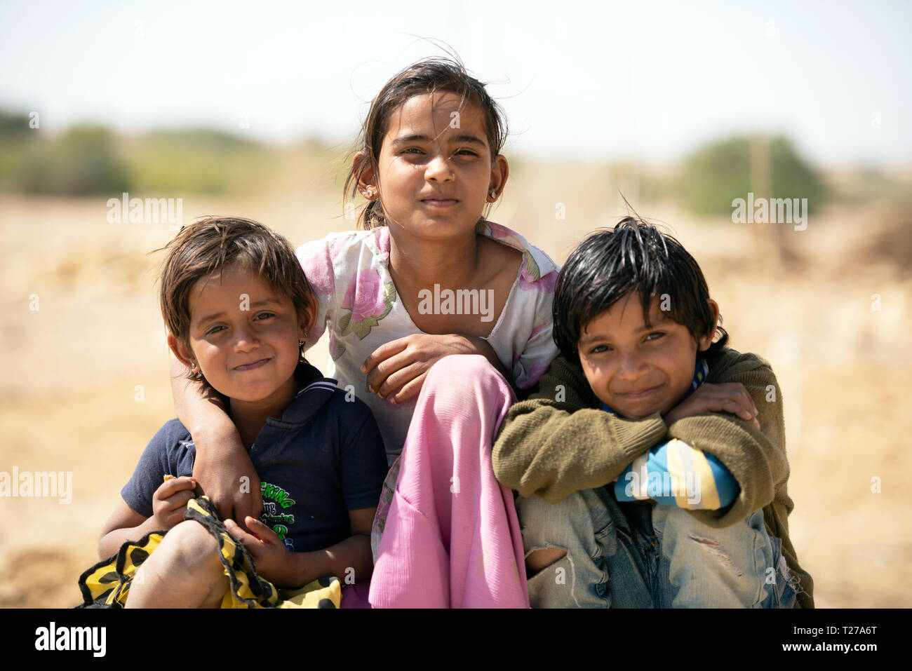Bhil Stamm Kinder, Rajasthan, Indien. Stockfoto