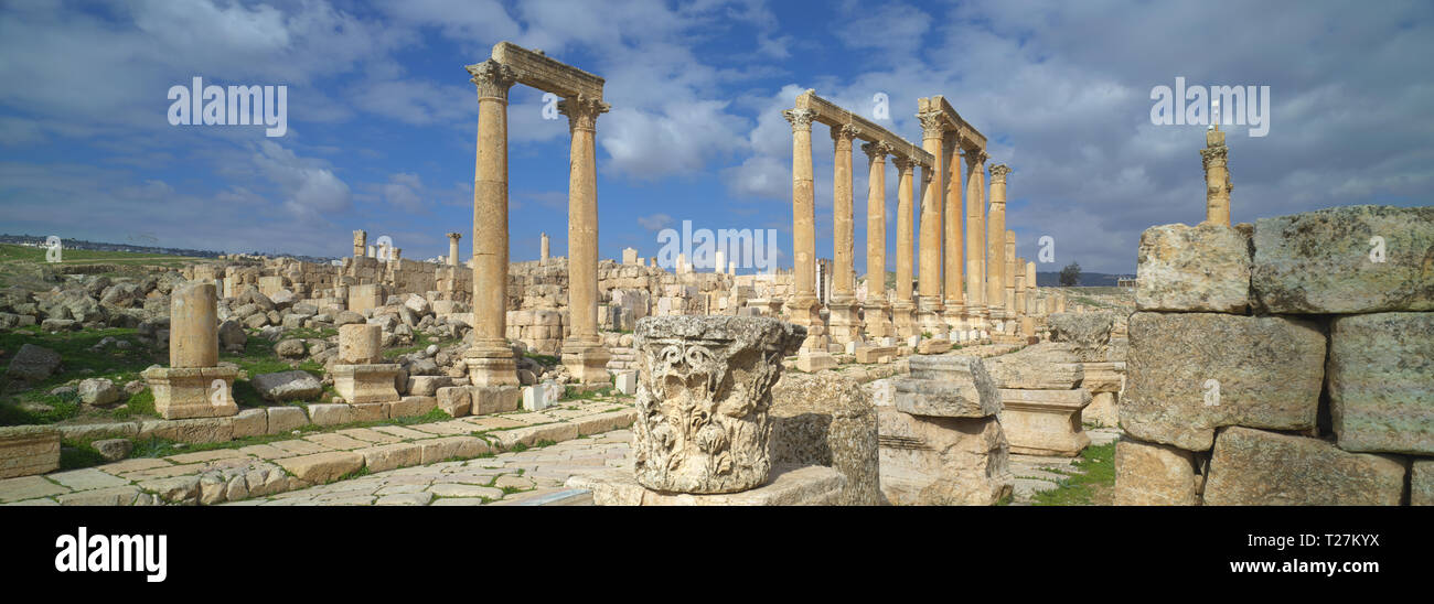Antike Jerash, Main colonnaded Straße. Ruinen des griechisch-römischen Stadt Gera am Jordan. Stockfoto