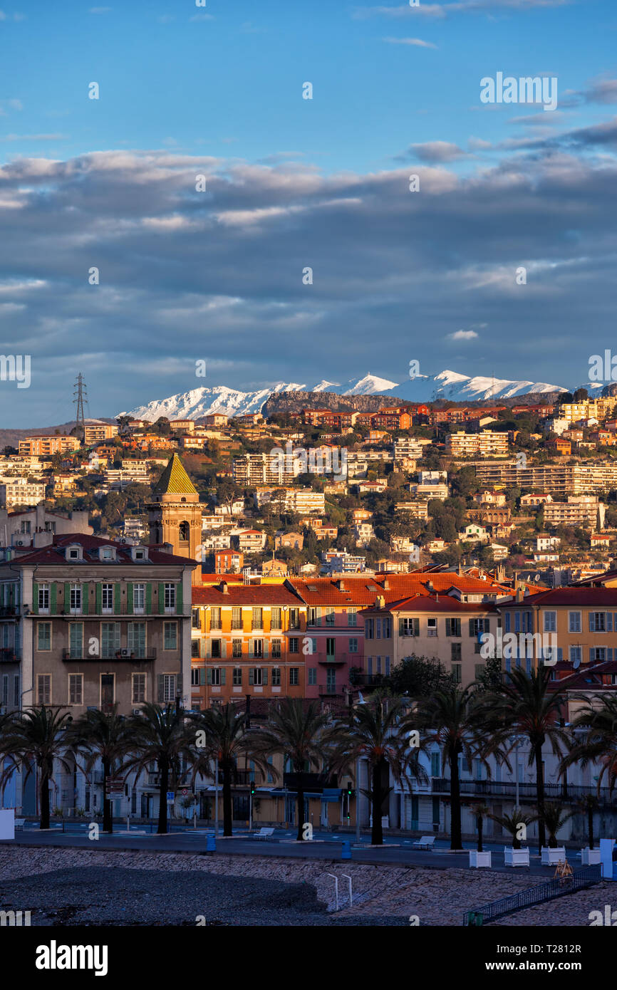 Stadt Nizza bei Sonnenaufgang in Frankreich, Französische Riviera Stadtbild. Stockfoto