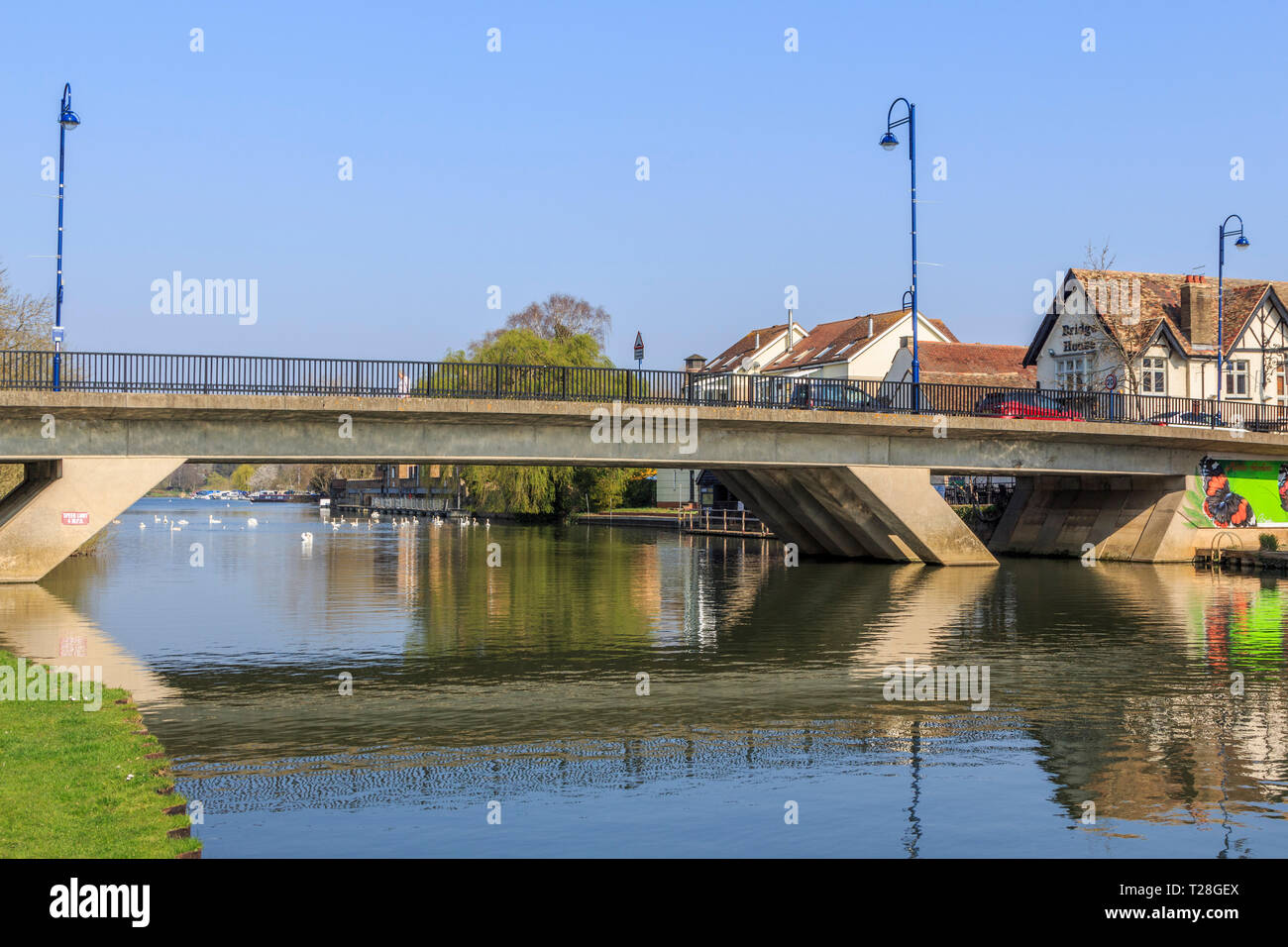 Fluss Ouse Straße Brücke, St Neots Zentrum High Street, Cambridgeshire, England, GB, uk Stockfoto