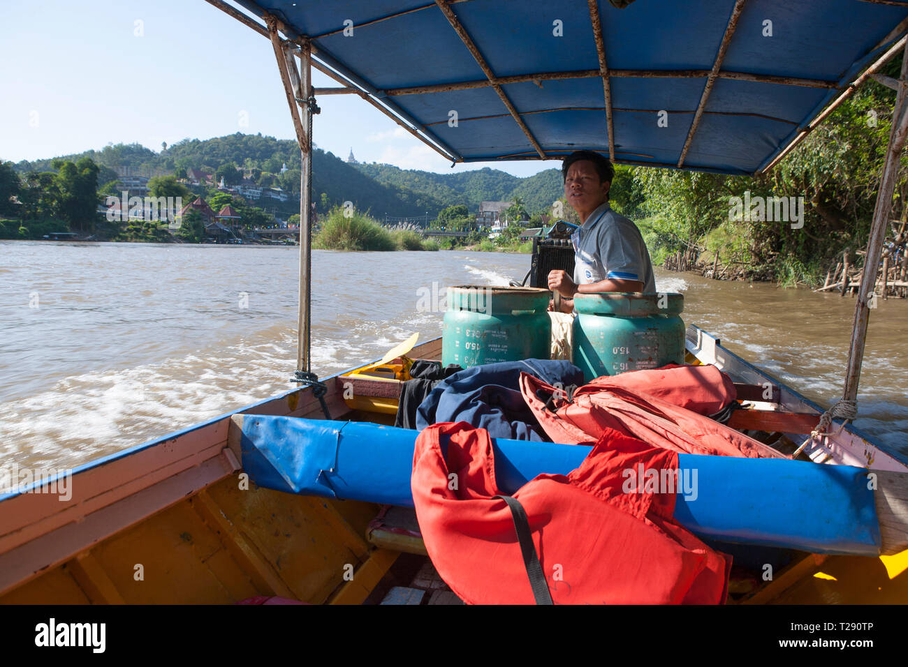 Ein Thai River longboat auf dem Kok River, Thailand Stockfoto