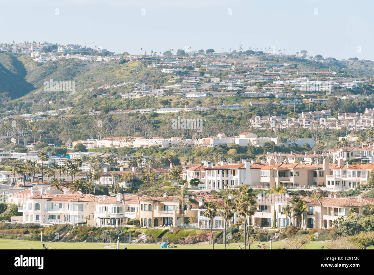 Blick auf die Häuser und den Hügeln in Laguna Niguel und Dana Point, Orange County, Kalifornien Stockfoto