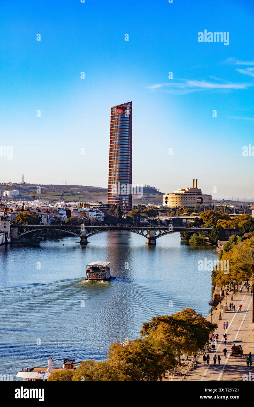 Vue de la Tour Pelli à Séville, Andalousie, Espagne/Ansicht der Pelli Turm in Sevilla, Andalusien, Spanien Stockfoto