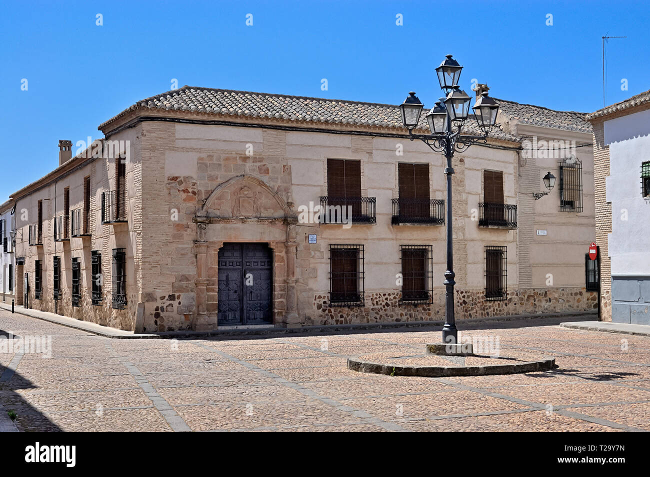 Almagro, Spanien - Juni 1, 2018: Plaza de Santo Domingo in der Altstadt von Almagro, Castilla La Mancha, Spanien Stockfoto